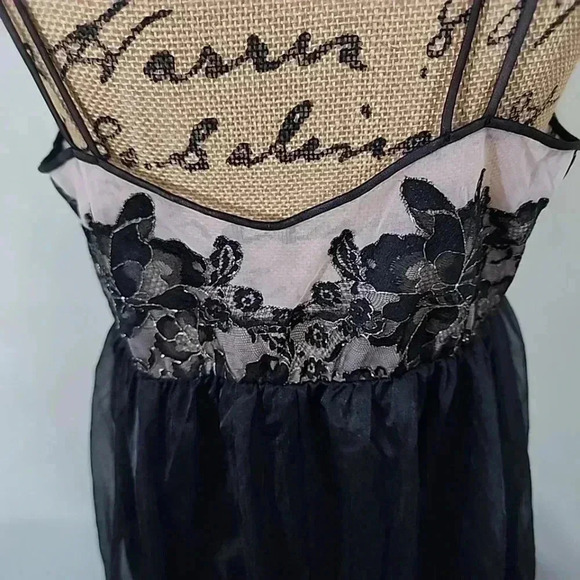 VANITY Fair Lace Slip Tutu dress. Size 38/ Medium - Picture 3 of 11